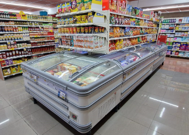 Interior de supermercado Caprabo