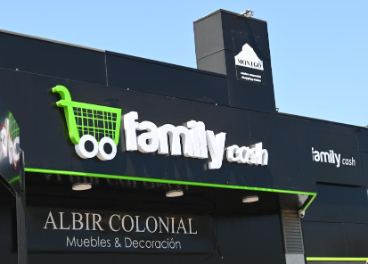 Family Cash y La Sirena estrenan tiendas