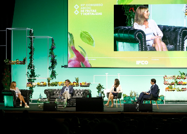 Ainhoa Oyarbide (Eroski), en el congreso de Aecoc