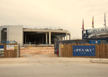 Construcción del centro comercial Open Sky