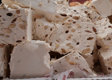 Los líderes del turrón con D.O.