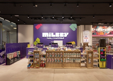 Trilux ilumina una tienda de Milbby