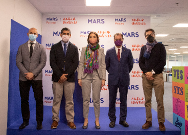 Visita de Reyes Maroto a la planta de Mars