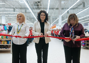 Auchan refuerza su compromiso con Ucrania