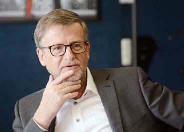 Jörn Werner , CEO de Ceconomy