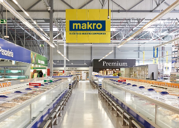 Interior de una tienda de Makro