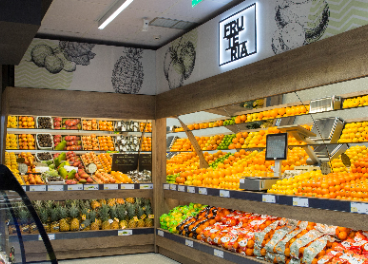 Sección de frutería en BM Shop (Uvesco)