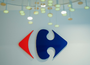 Carrefour reduce el precio a 1.200 productos