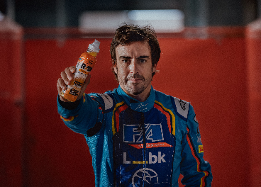 Fernando Alonso y Raw Superdrink