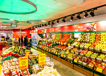 Interior de una tienda Dia Market