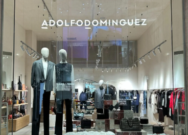 Adolfo Domínguez mejora resultados