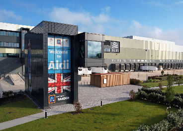 Aldi estrena el mayor almacén automatizado en UK