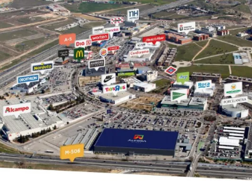 Vista aérea del parque comercial Alcora Plaza
