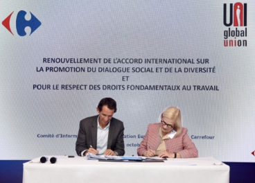 Firma del acuerdo de Carrefour y UNI