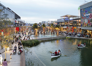 Exterior de centro comercial de CBRE