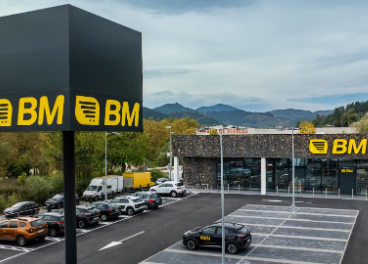 Uvesco y Gadisa abren supermercados