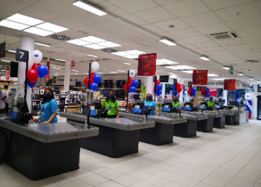Carrefour abre hipermercado en Melilla