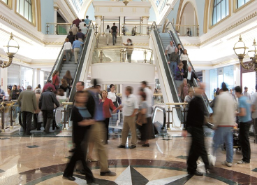 Interior de un centro comercial