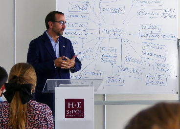 Sesión de formación de CBRE y EUTH StPOL