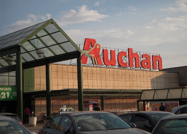 Auchan venderá 19 supermercados a Lidl en Francia