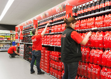 Trabajadores y productos de Coca-Cola