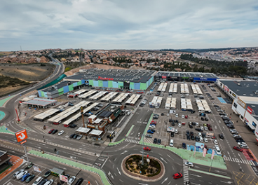 Adquisición de parque comercial Abadía