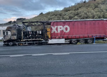 Camión dañado en huelga de transportistas