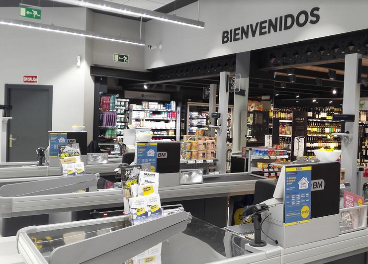 Interior de la tienda de calle Cartagena