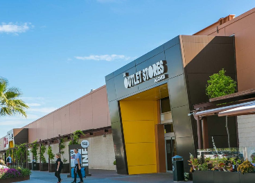 VIA Outlets compra The Outlet Stores Alicante