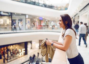 Afluencia a centros comerciales en junio