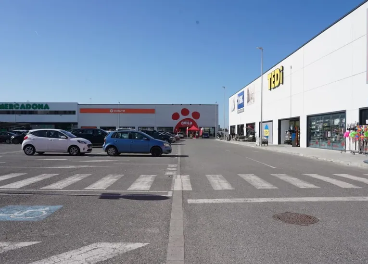 Ares compra el Parque Comercial Janer a Ten Brinke