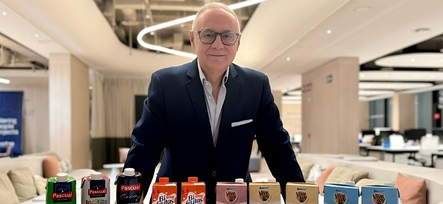 Tomás Meléndez, Internacionalización de Pascual