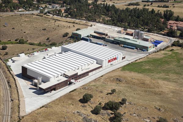 Tiene una superficie construida de 15.000 m2