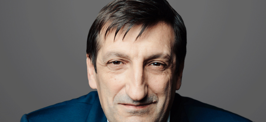 Darrasse: “Auchan no deja el supermercado”